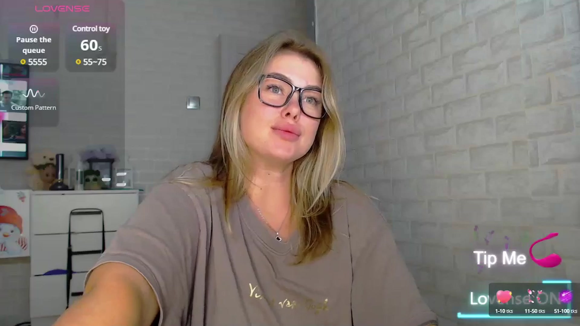 Gallery image thumbnail from SuchCute_'s myfreecams stream on, 06/25/2025, 14:19 image 15 of 20