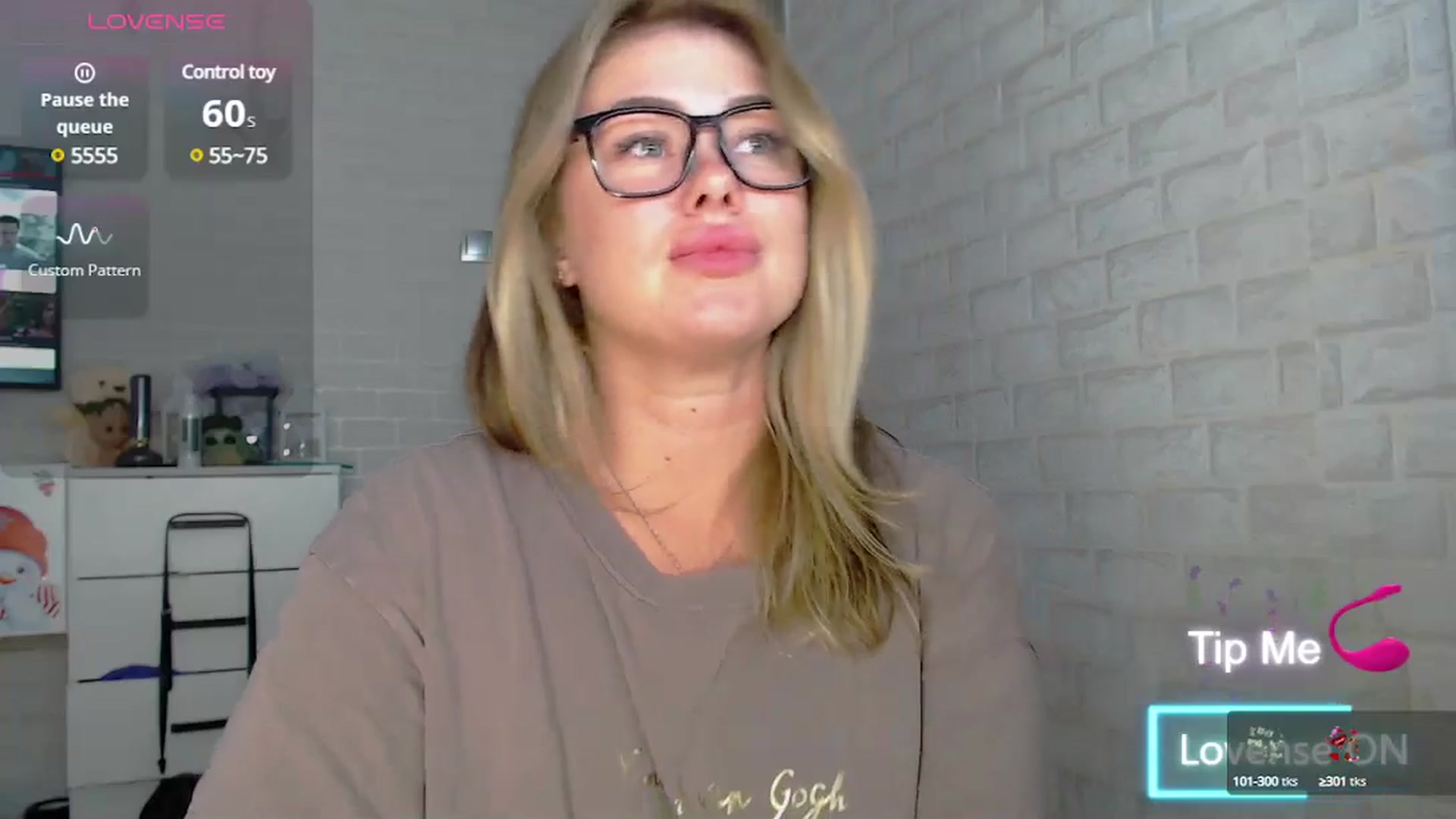 Gallery image thumbnail from SuchCute_'s myfreecams stream on, 06/25/2025, 14:19 image 5 of 20