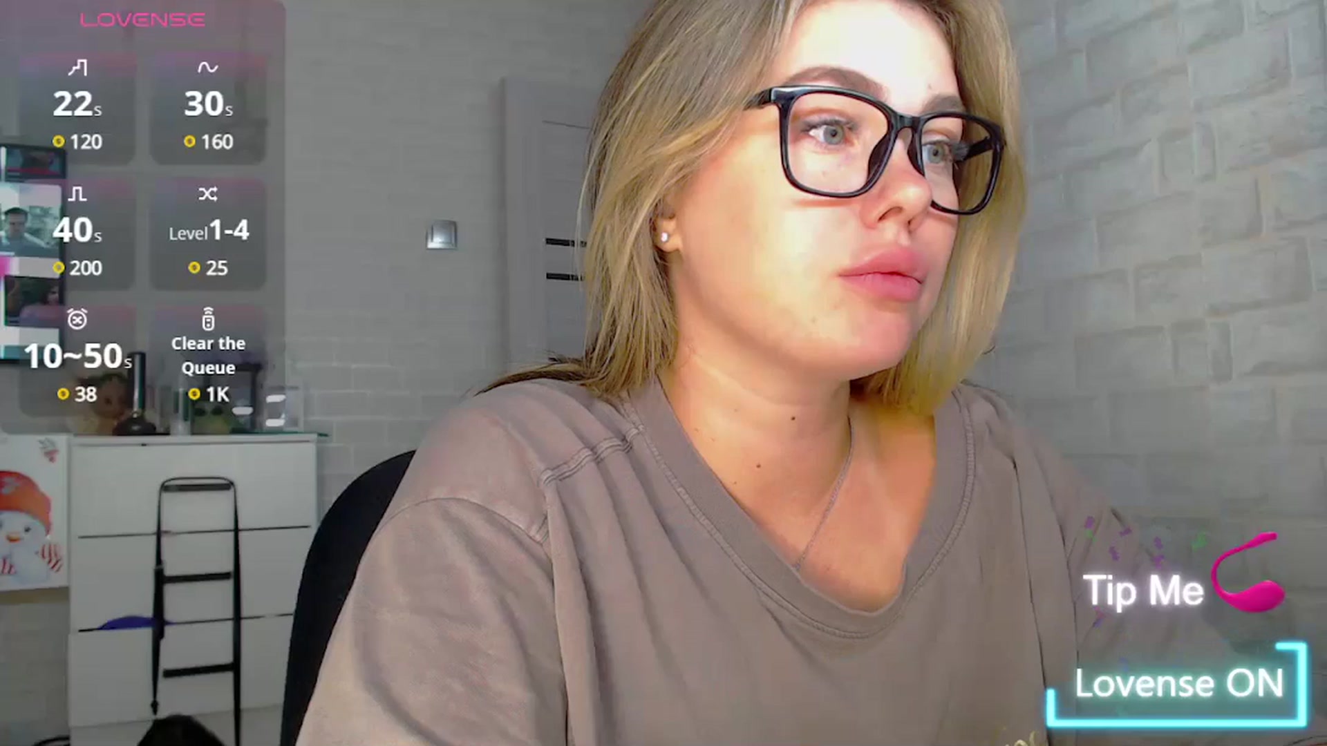 Gallery image thumbnail from SuchCute_'s myfreecams stream on, 06/25/2025, 14:19 image 19 of 20