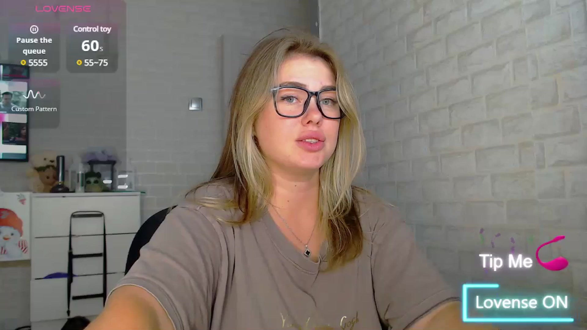 Gallery image thumbnail from SuchCute_'s myfreecams stream on, 06/25/2025, 14:19 image 14 of 20