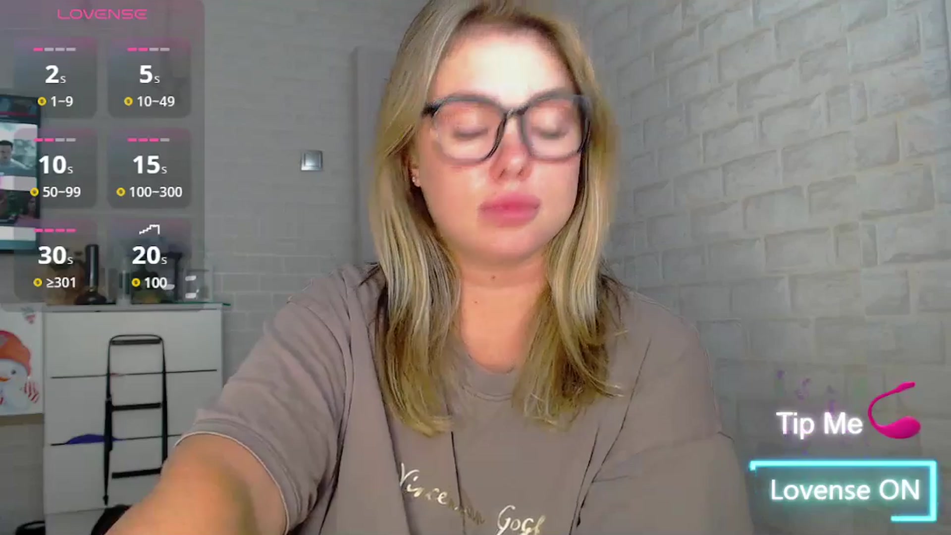 Gallery image thumbnail from SuchCute_'s myfreecams stream on, 06/25/2025, 14:19 image 12 of 20