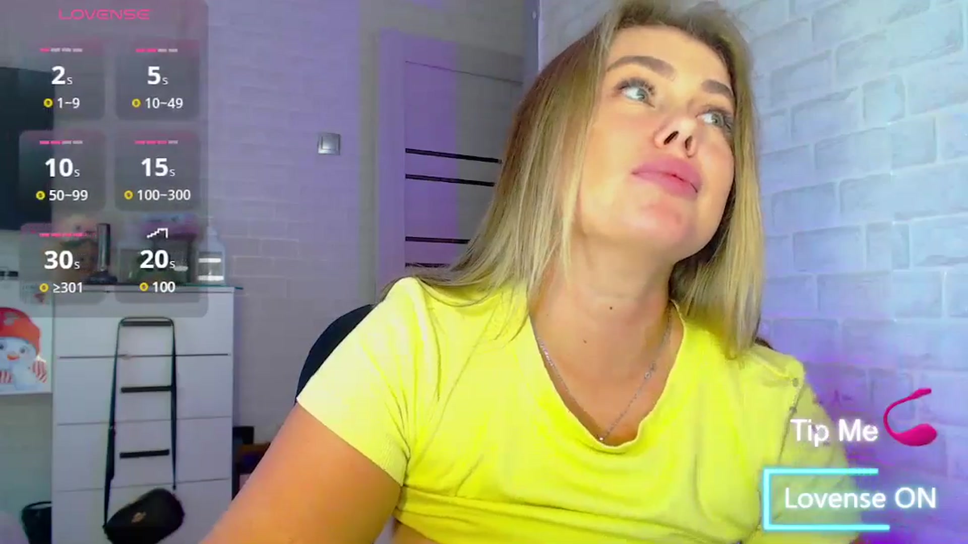 Gallery image thumbnail from SuchCute_'s myfreecams stream on, 06/26/2025, 06:11 image 18 of 20
