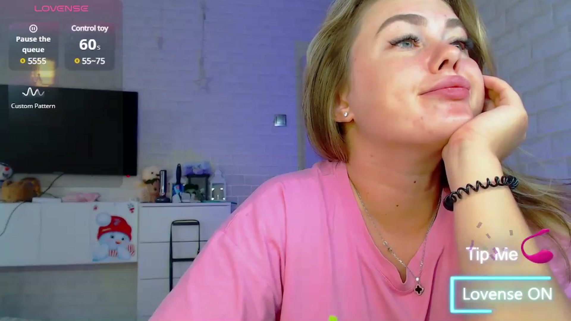 Gallery image thumbnail from SuchCute_'s myfreecams stream on, 07/06/2025, 16:03 image 3 of 20
