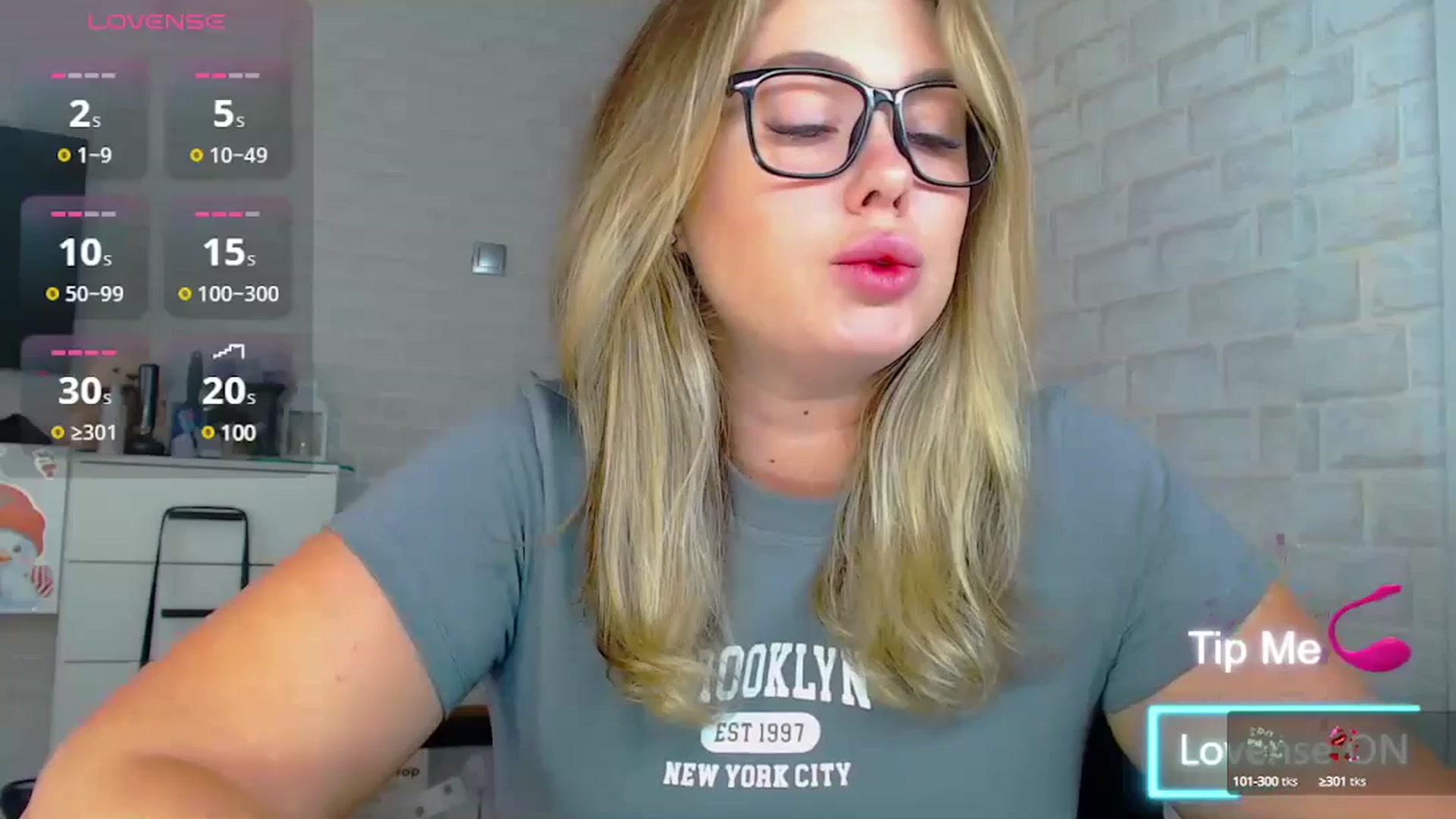 Gallery image thumbnail from SuchCute_'s myfreecams stream on, 07/08/2025, 02:56 image 1 of 20