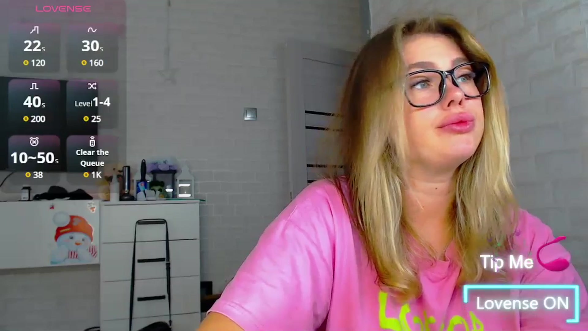 Gallery image thumbnail from SuchCute_'s myfreecams stream on, 07/08/2025, 02:56 image 19 of 20