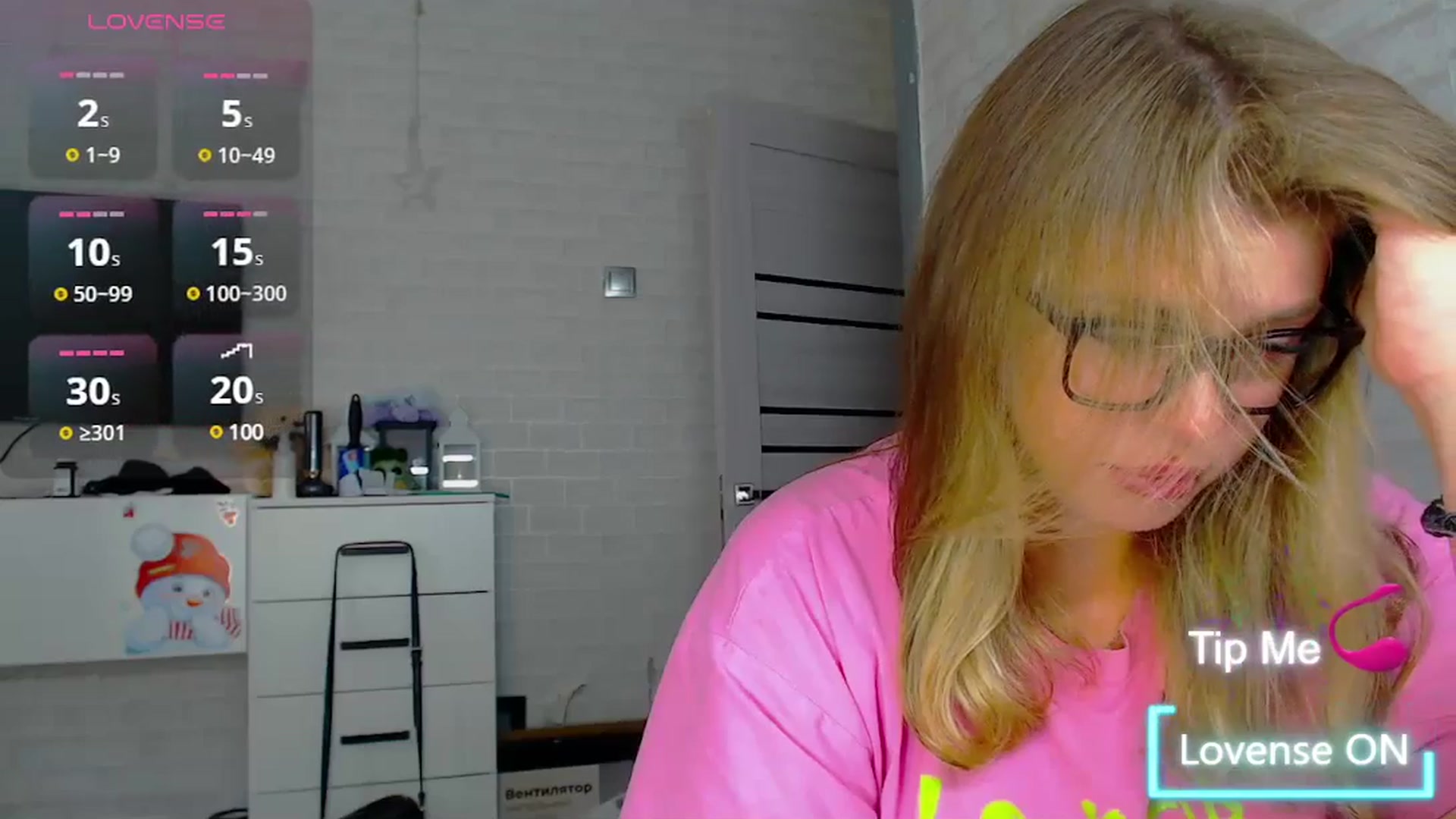 Gallery image thumbnail from SuchCute_'s myfreecams stream on, 07/08/2025, 02:56 image 18 of 20
