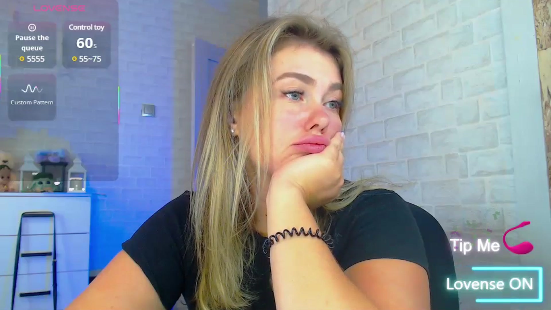 Gallery image thumbnail from SuchCute_'s myfreecams stream on, 07/12/2025, 08:49 image 18 of 20
