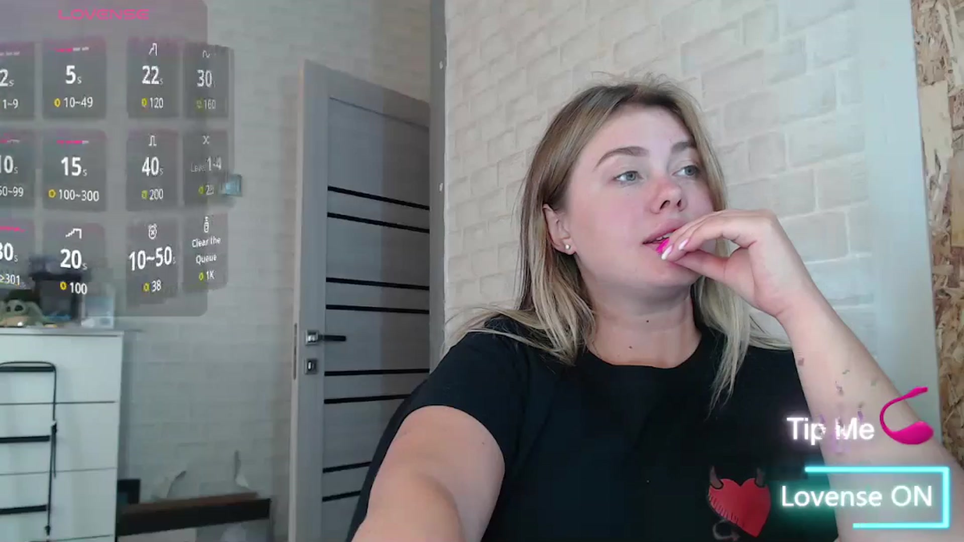 Gallery image thumbnail from SuchCute_'s myfreecams stream on, 07/23/2025, 14:11 image 3 of 20