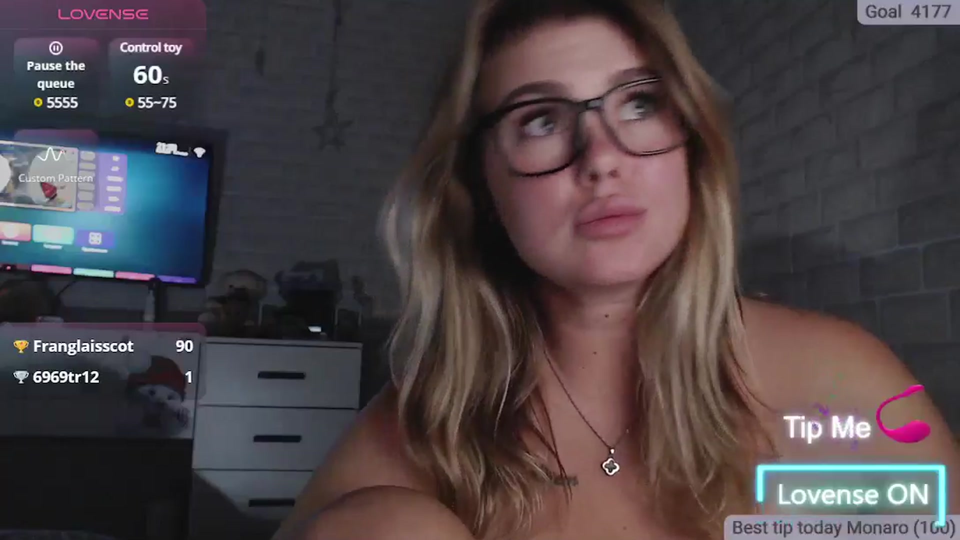 Gallery image thumbnail from SuchCute_'s myfreecams stream on, 08/08/2025, 15:33 image 13 of 20