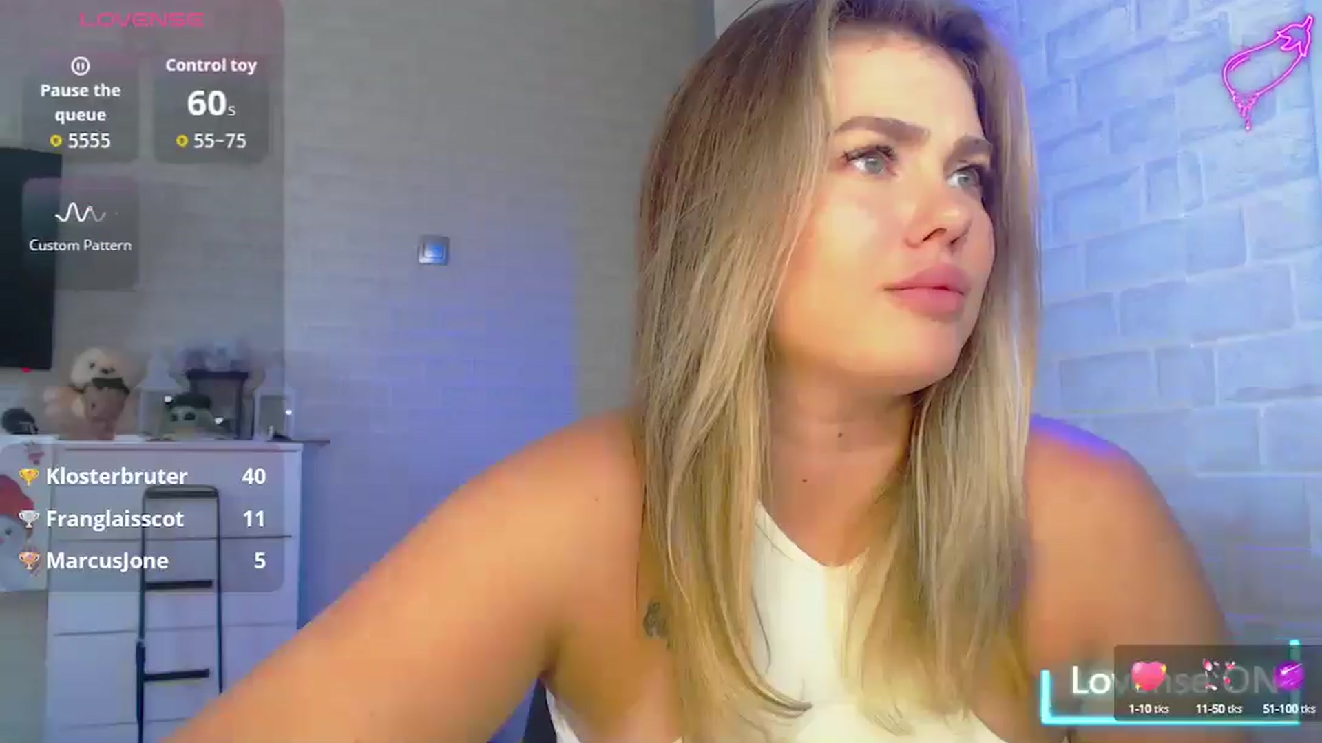 Gallery image thumbnail from SuchCute_'s myfreecams stream on, 08/12/2025, 04:45 image 9 of 20