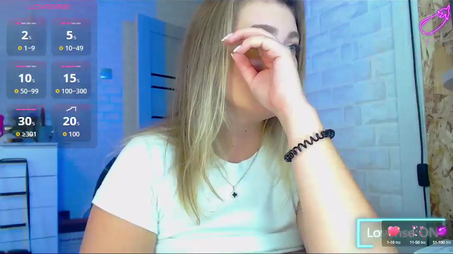 Gallery image thumbnail from SuchCute_'s myfreecams stream on, 08/25/2025, 04:50 image 13 of 20