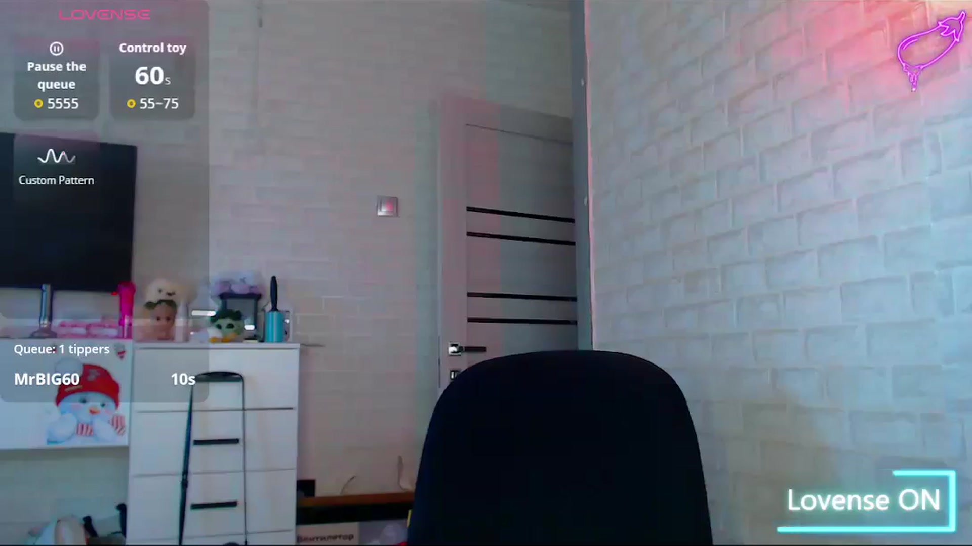 Gallery image thumbnail from SuchCute_'s myfreecams stream on, 08/27/2025, 02:43 image 19 of 20