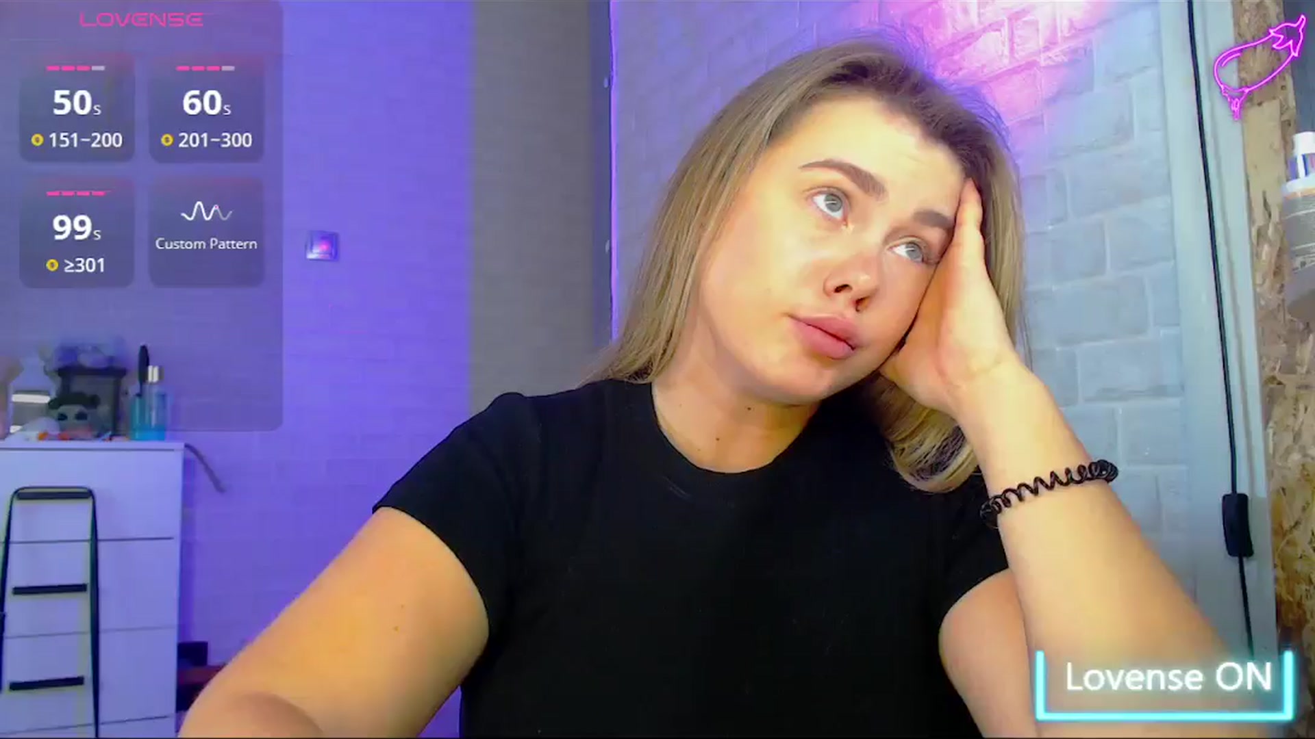 Gallery image thumbnail from SuchCute_'s myfreecams stream on, 09/08/2025, 04:07 image 11 of 20