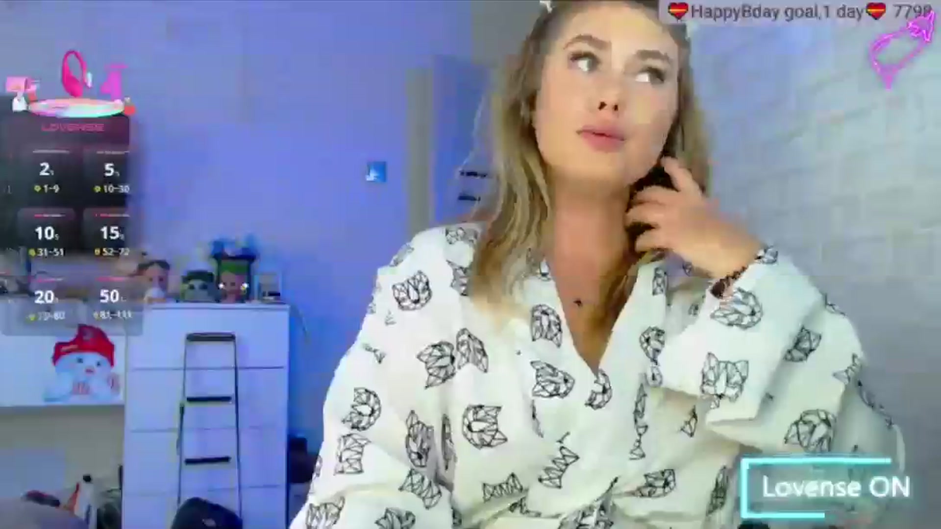 Gallery image thumbnail from SuchCute_'s myfreecams stream on, 09/14/2025, 03:22 image 16 of 20