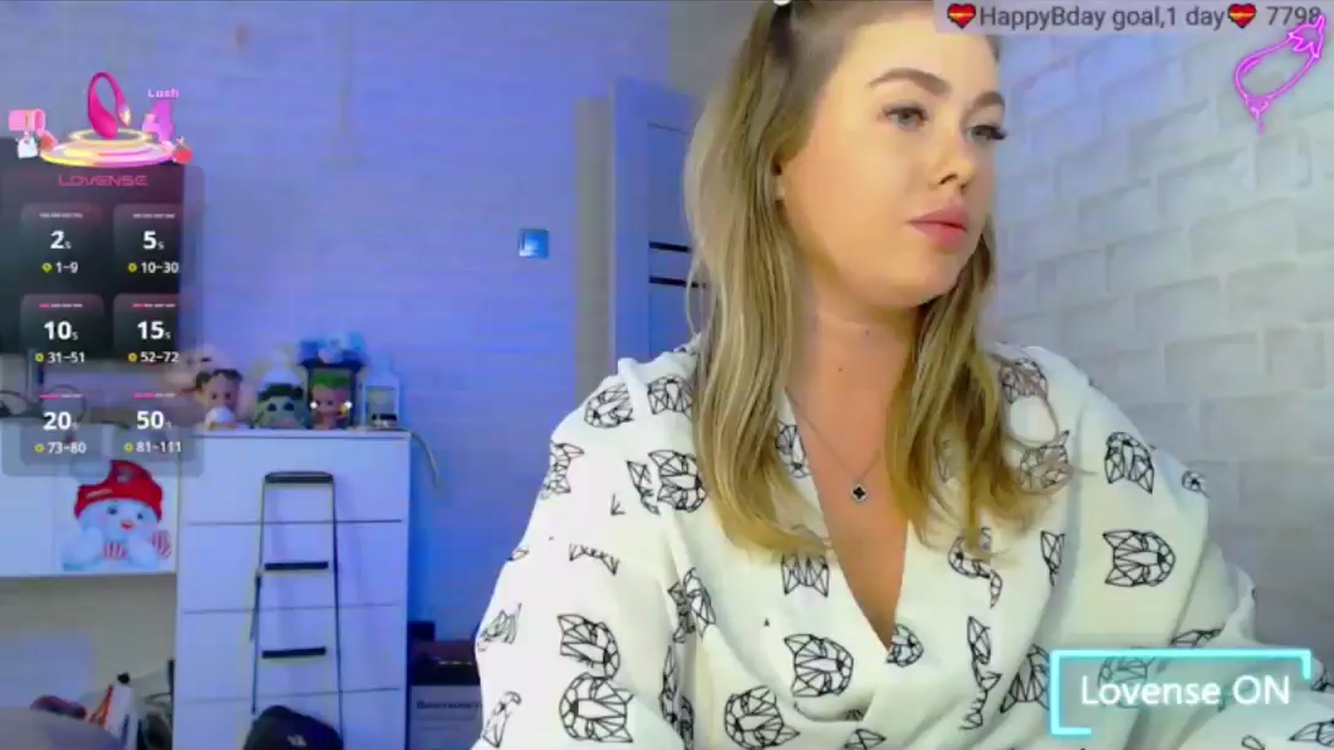 Gallery image thumbnail from SuchCute_'s myfreecams stream on, 09/14/2025, 03:22 image 17 of 20