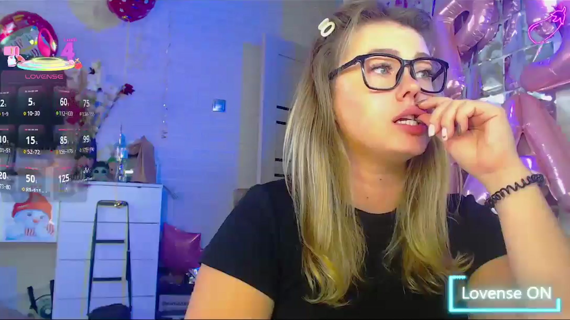Gallery image thumbnail from SuchCute_'s myfreecams stream on, 09/18/2025, 04:54 image 12 of 20