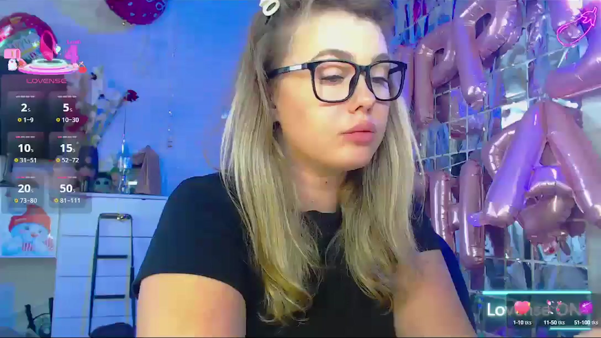 Gallery image thumbnail from SuchCute_'s myfreecams stream on, 09/18/2025, 04:54 image 14 of 20