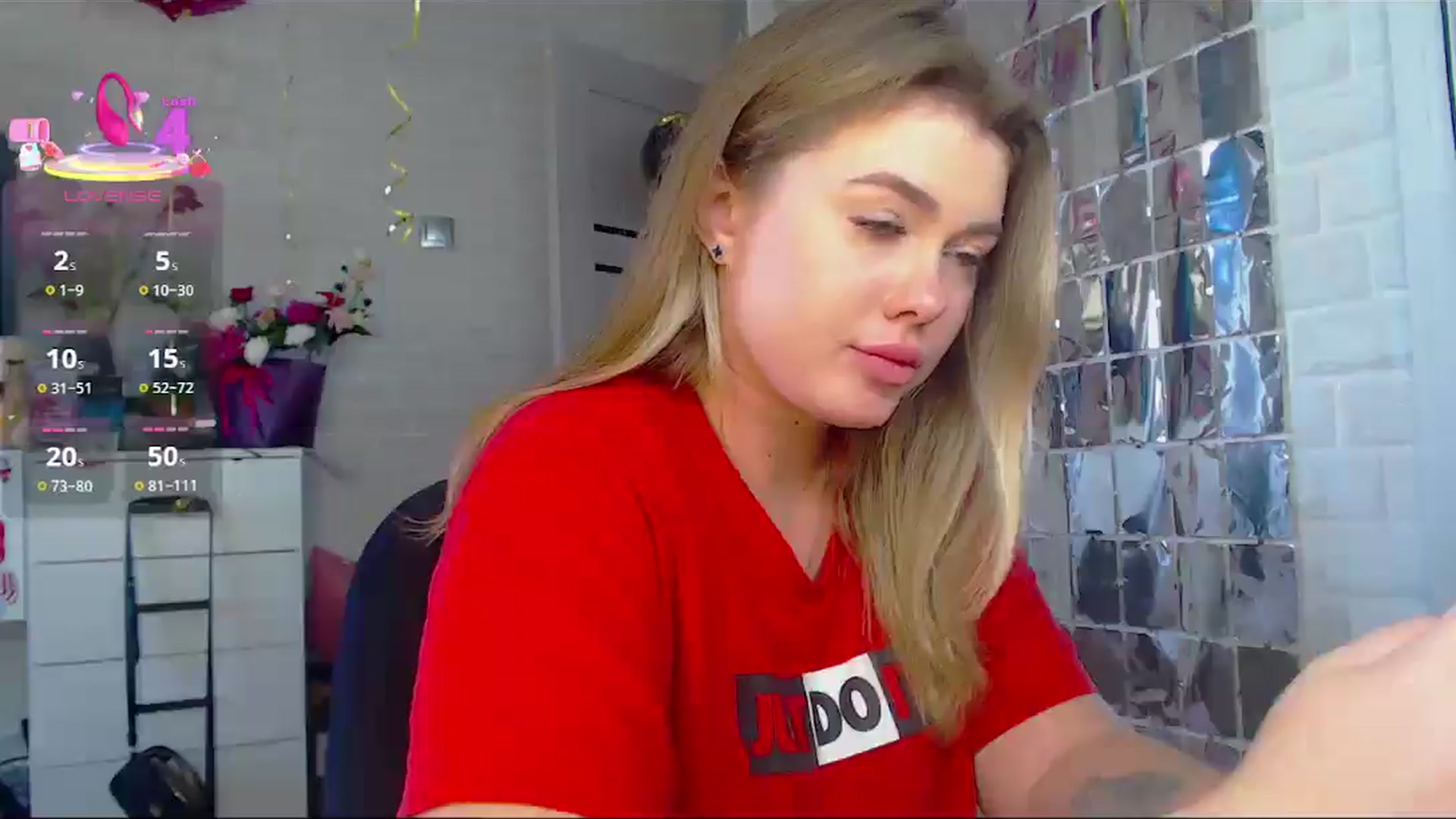 Gallery image thumbnail from SuchCute_'s myfreecams stream on, 09/19/2025, 04:39 image 17 of 20