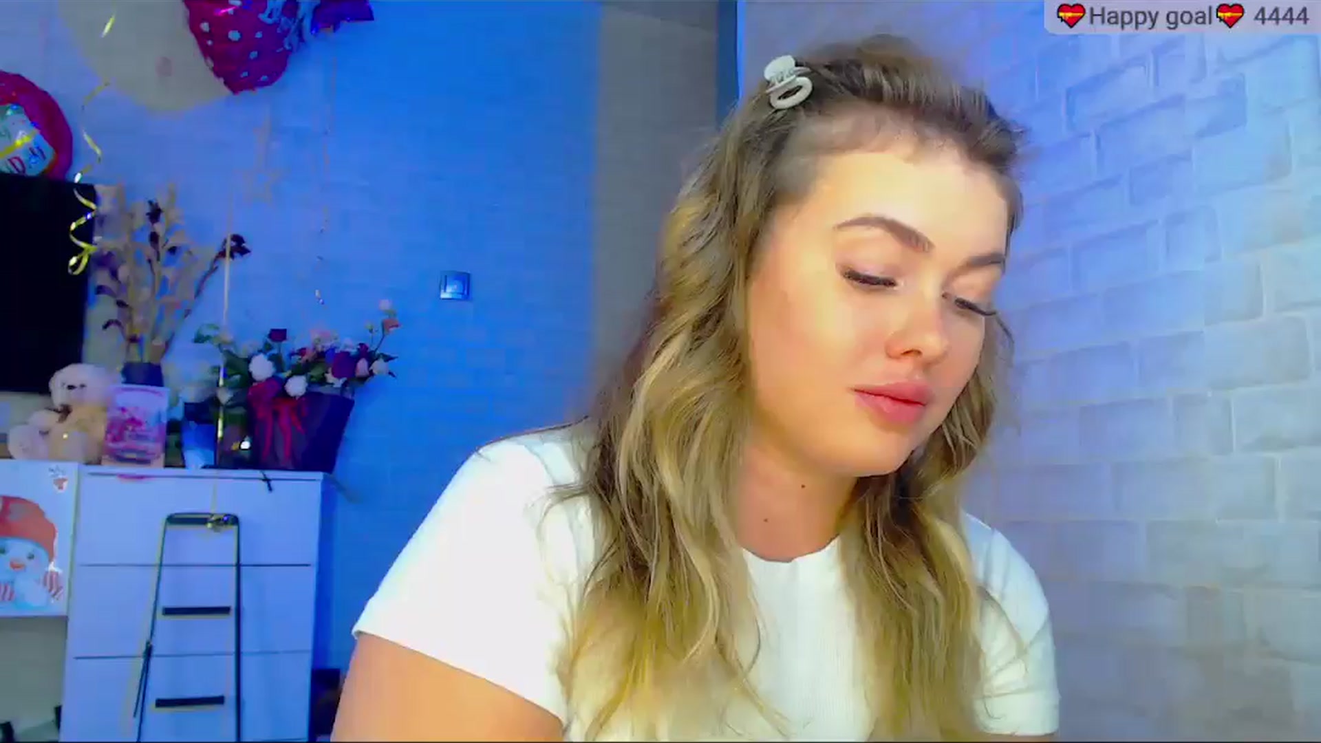 Gallery image thumbnail from SuchCute_'s myfreecams stream on, 09/22/2025, 03:34 image 20 of 20