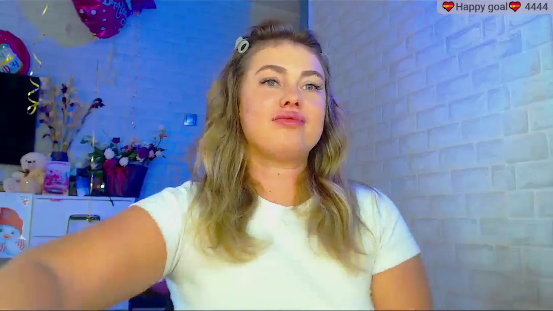 Gallery image thumbnail from SuchCute_'s myfreecams stream on, 09/22/2025, 03:34 image 15 of 20
