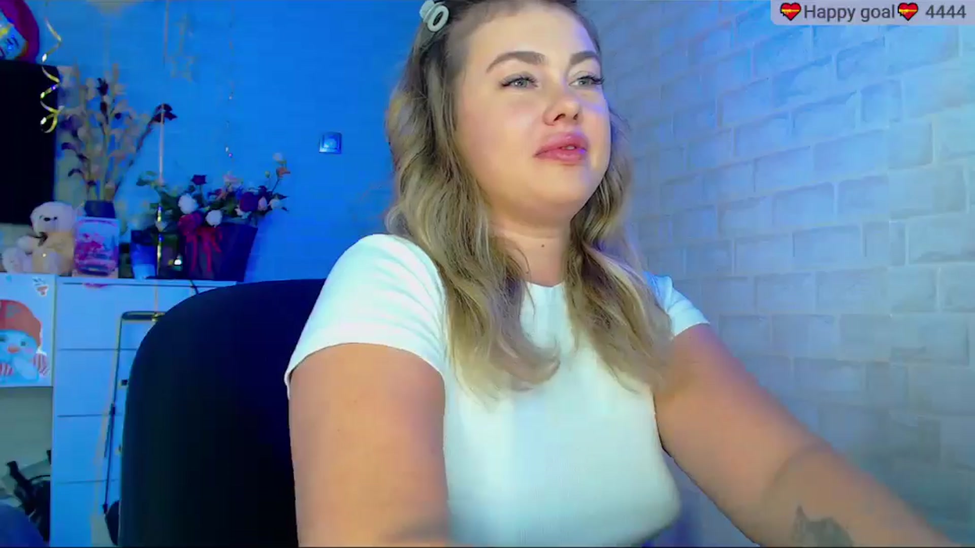 Gallery image thumbnail from SuchCute_'s myfreecams stream on, 09/22/2025, 03:34 image 6 of 20