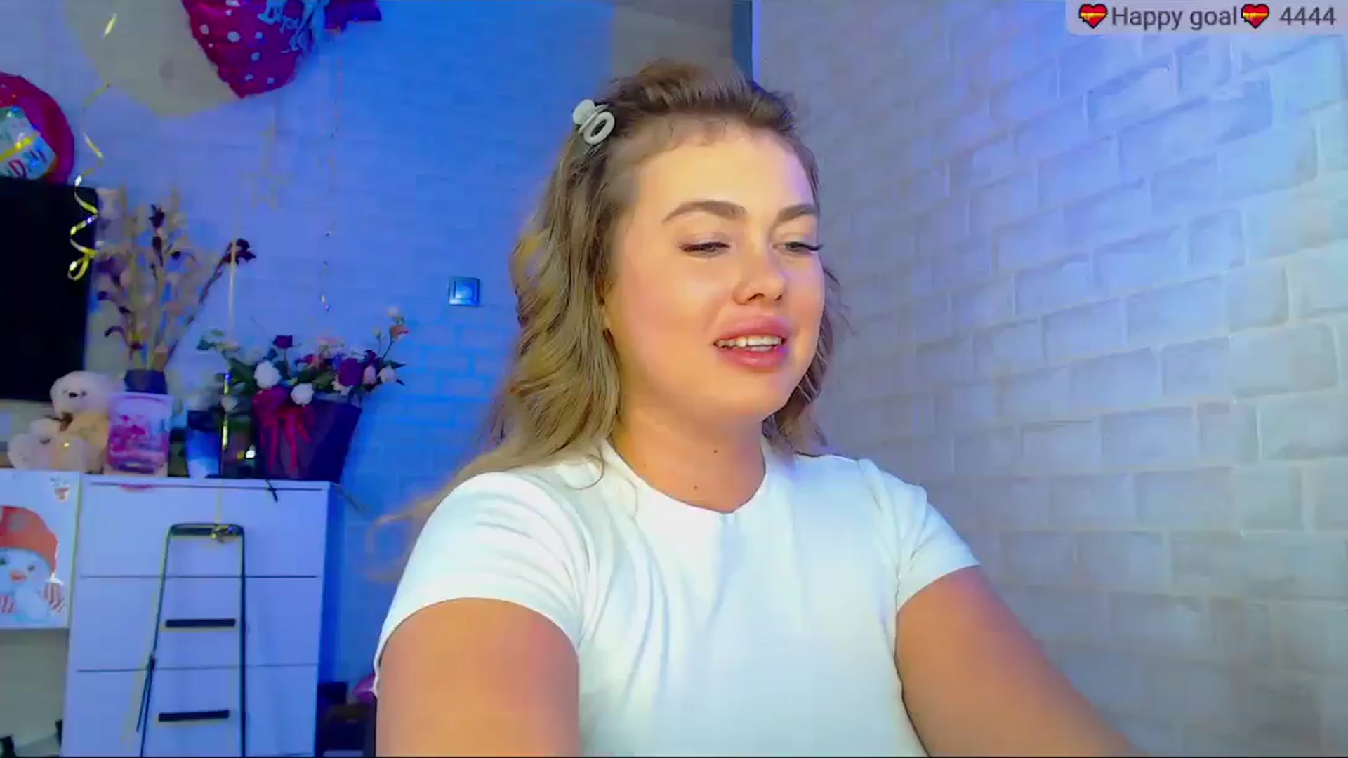 Gallery image thumbnail from SuchCute_'s myfreecams stream on, 09/22/2025, 03:34 image 19 of 20