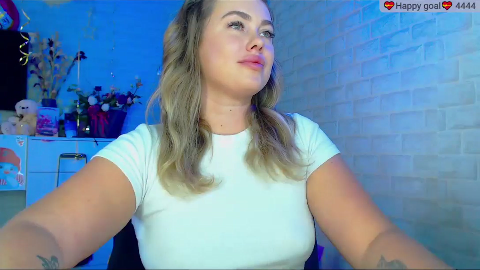 Gallery image thumbnail from SuchCute_'s myfreecams stream on, 09/22/2025, 03:34 image 3 of 20