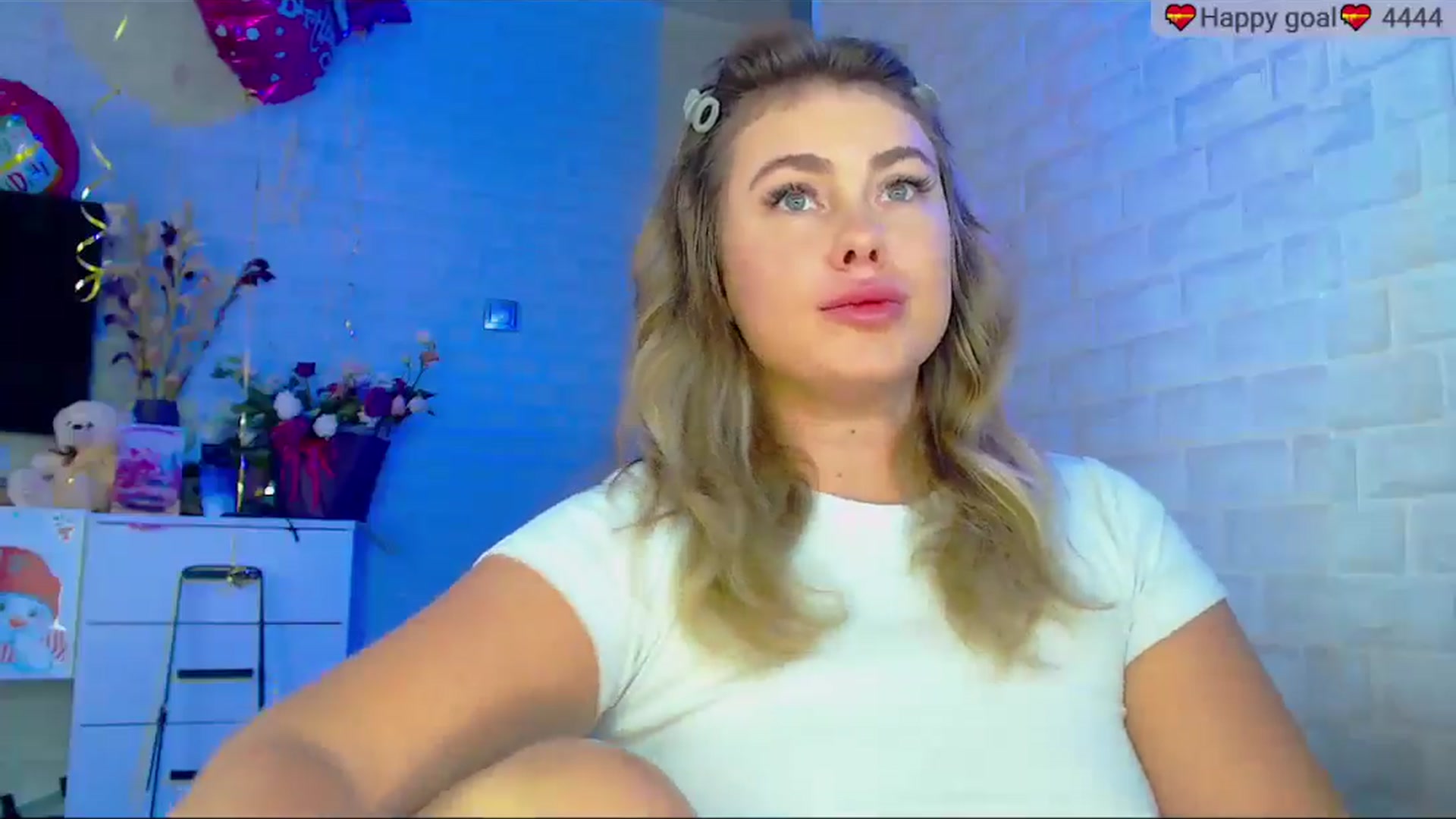 Gallery image thumbnail from SuchCute_'s myfreecams stream on, 09/22/2025, 03:34 image 11 of 20