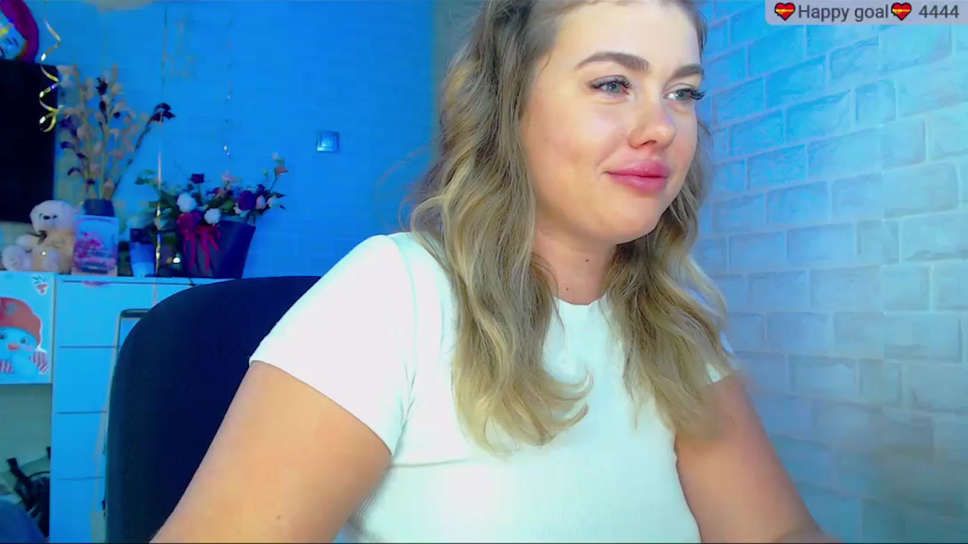 Gallery image thumbnail from SuchCute_'s myfreecams stream on, 09/22/2025, 03:34 image 9 of 20