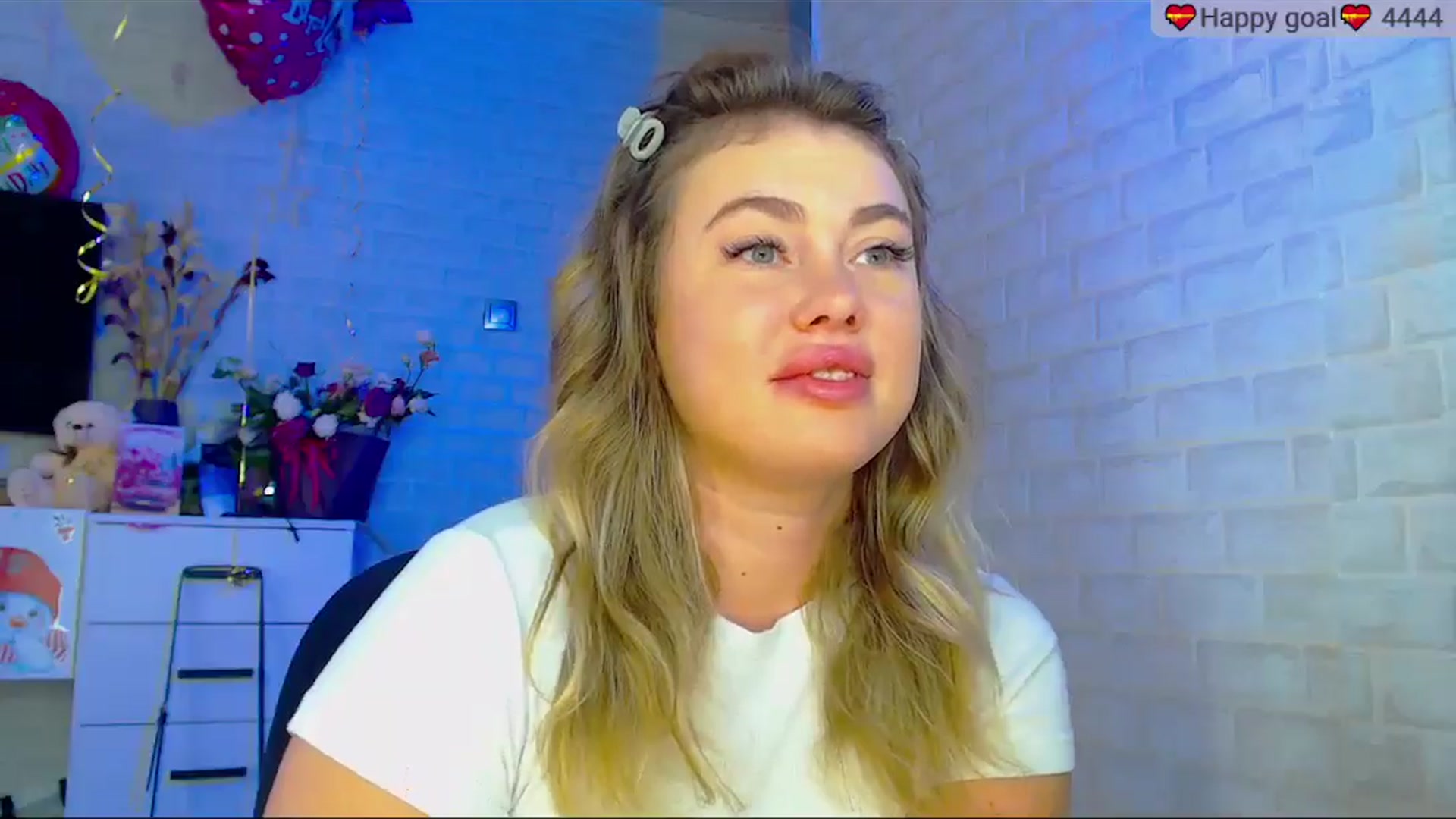 Gallery image thumbnail from SuchCute_'s myfreecams stream on, 09/22/2025, 04:58 image 3 of 20