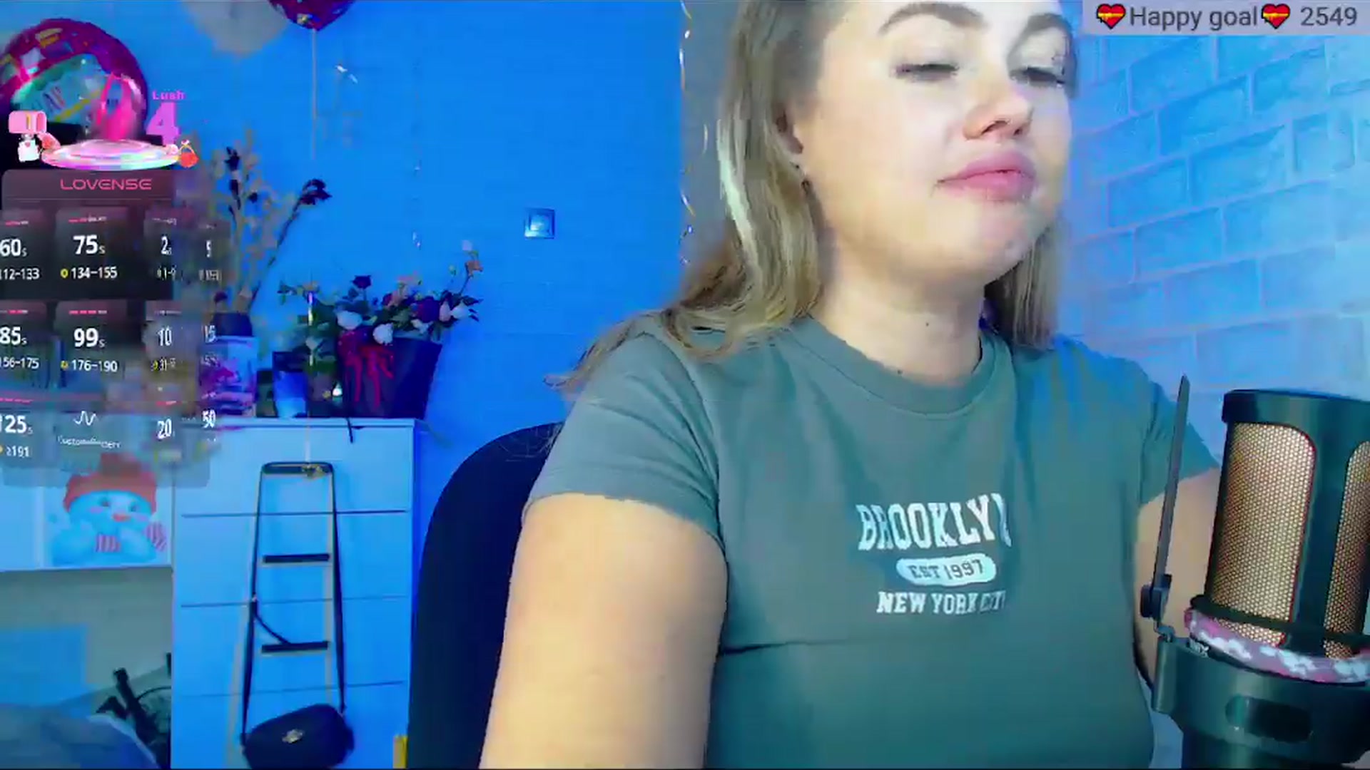 Gallery image thumbnail from SuchCute_'s myfreecams stream on, 09/23/2025, 04:01 image 7 of 20