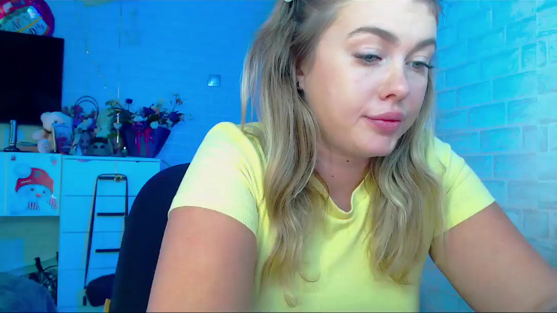 Gallery image thumbnail from SuchCute_'s myfreecams stream on, 09/24/2025, 04:24 image 18 of 20
