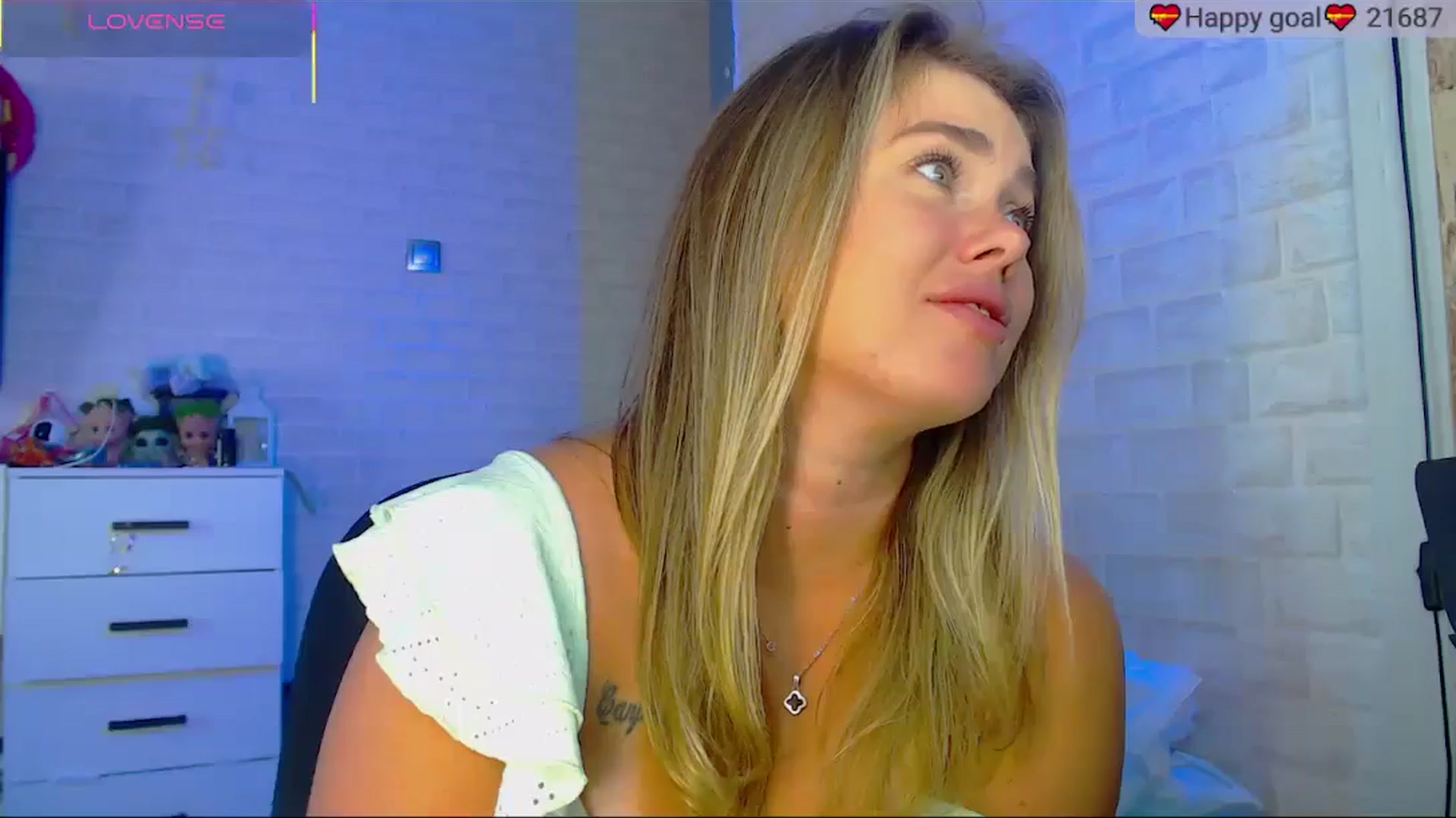 Gallery image thumbnail from SuchCute_'s myfreecams stream on, 10/12/2025, 03:58 image 17 of 20