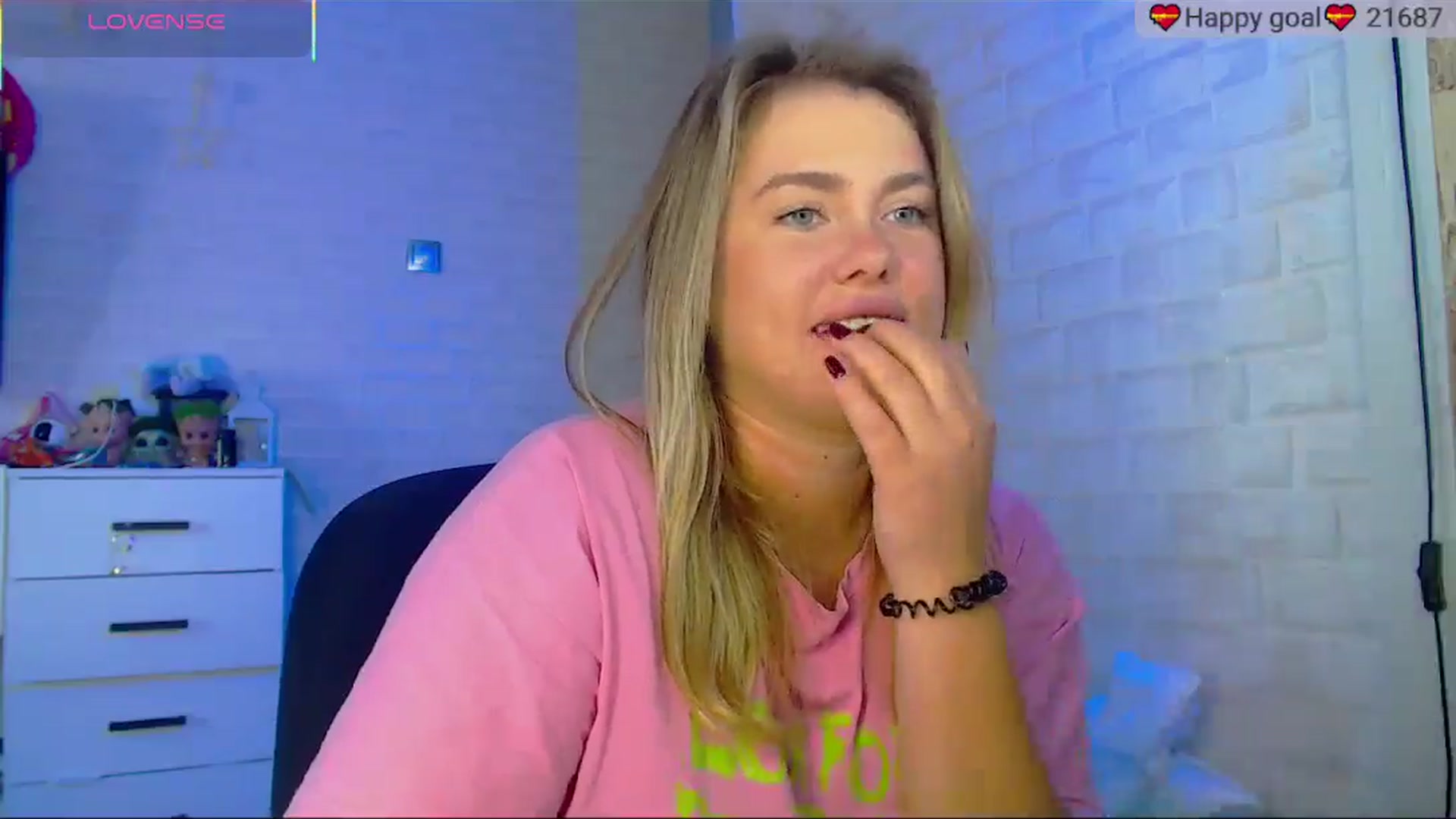 Gallery image thumbnail from SuchCute_'s myfreecams stream on, 10/12/2025, 03:58 image 20 of 20
