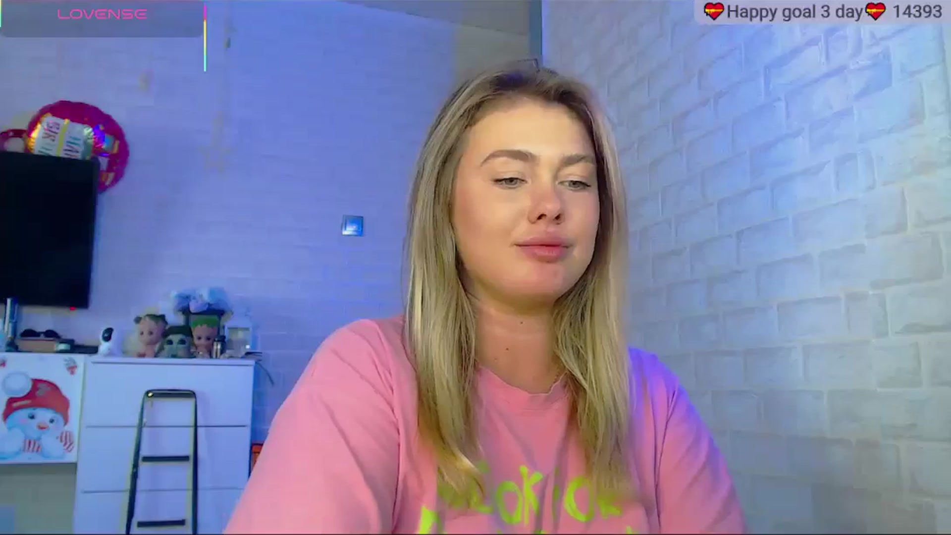 Gallery image thumbnail from SuchCute_'s myfreecams stream on, 10/14/2025, 04:20 image 15 of 20