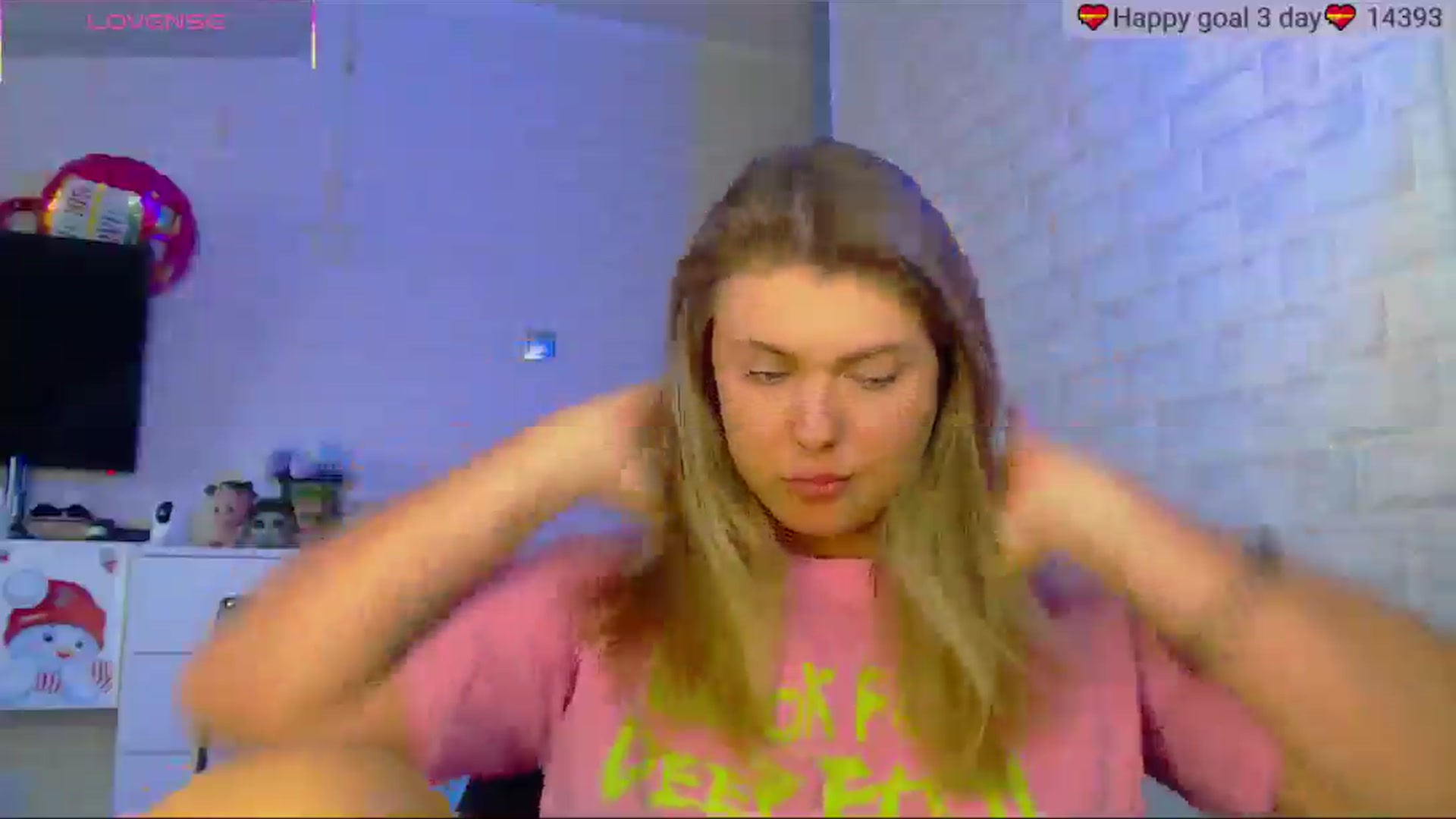 Gallery image thumbnail from SuchCute_'s myfreecams stream on, 10/14/2025, 04:20 image 16 of 20
