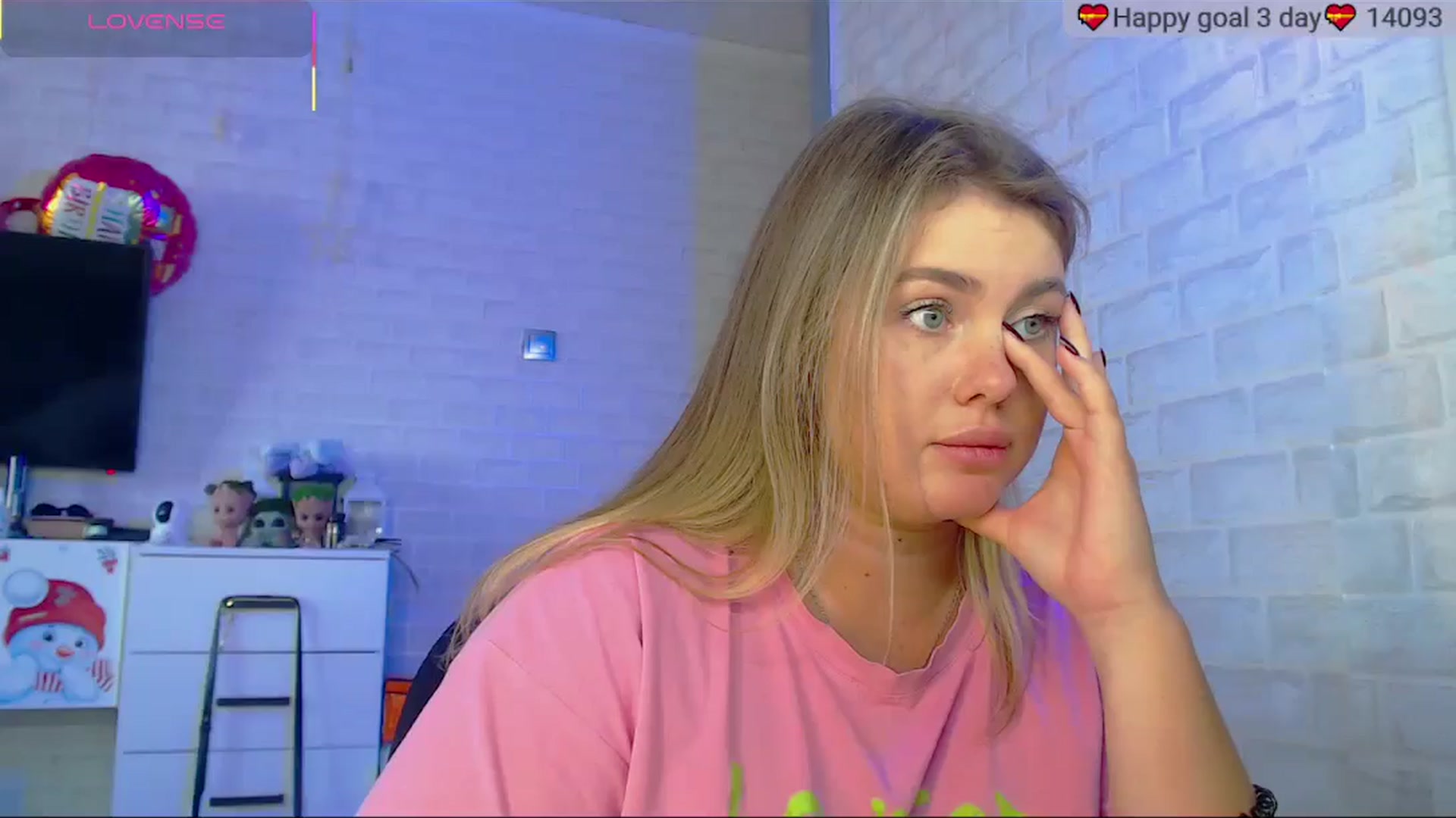 Gallery image thumbnail from SuchCute_'s myfreecams stream on, 10/14/2025, 04:20 image 19 of 20