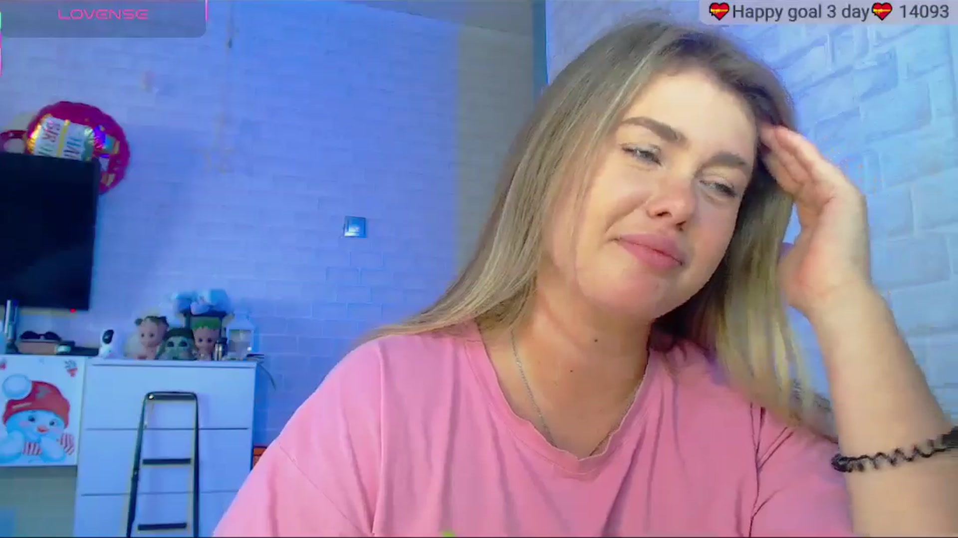 Gallery image thumbnail from SuchCute_'s myfreecams stream on, 10/14/2025, 04:20 image 18 of 20