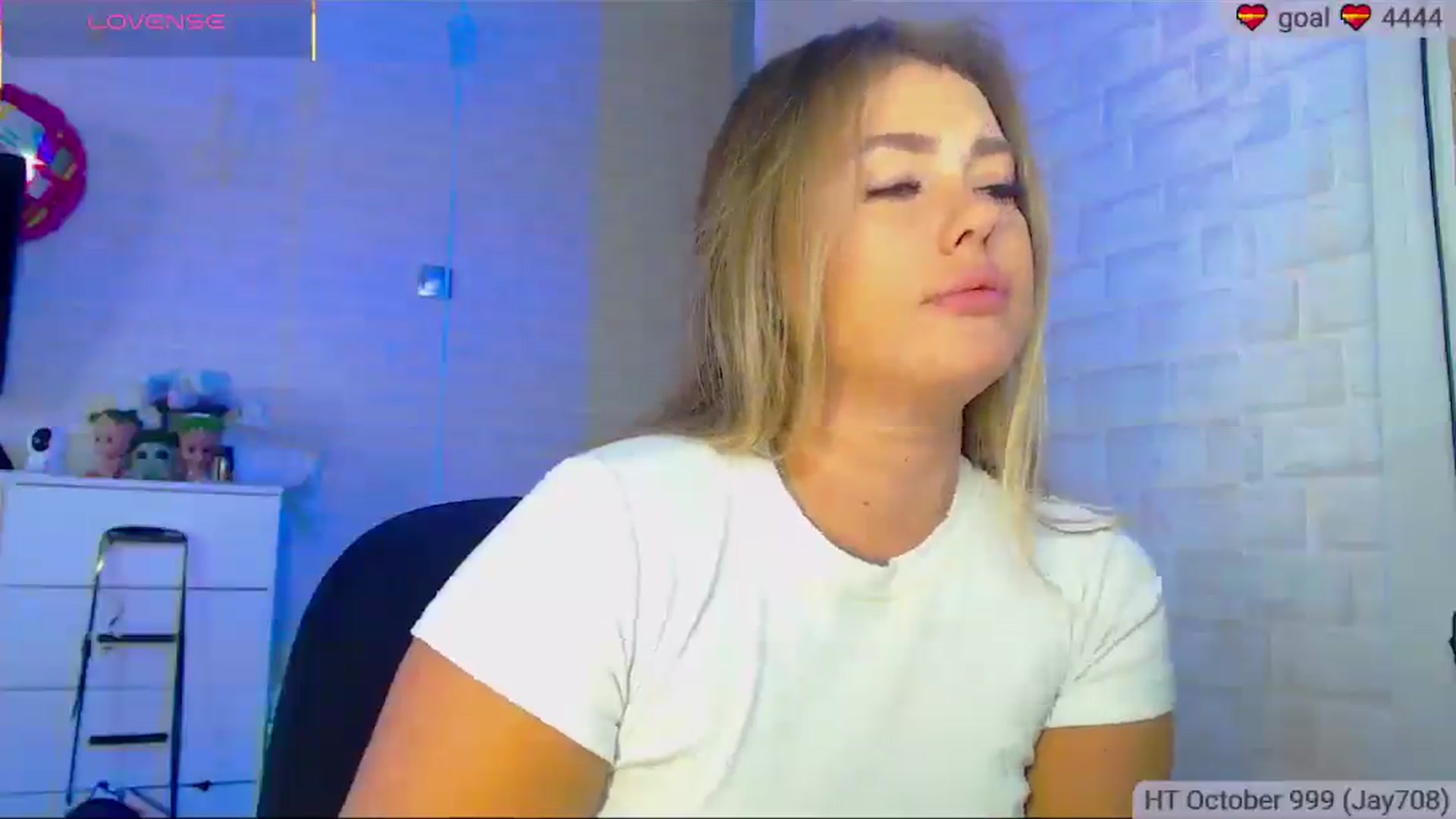 Gallery image thumbnail from SuchCute_'s myfreecams stream on, 10/17/2025, 03:03 image 18 of 20