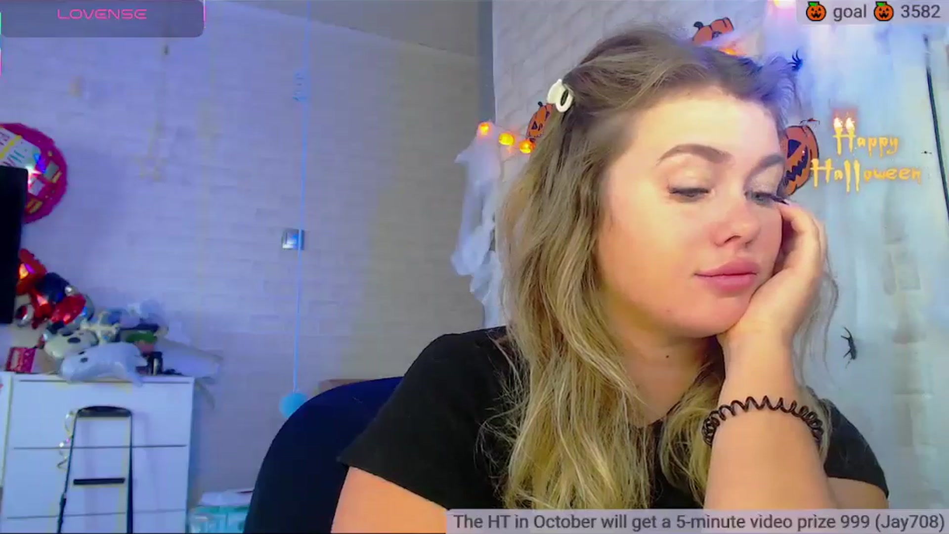 Gallery image thumbnail from SuchCute_'s myfreecams stream on, 10/20/2025, 04:43 image 14 of 20