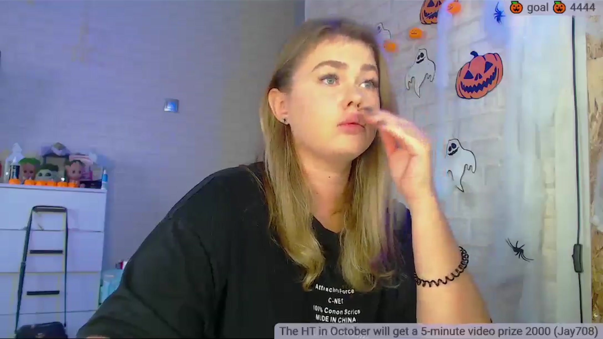 Gallery image thumbnail from SuchCute_'s myfreecams stream on, 10/24/2025, 02:55 image 16 of 20