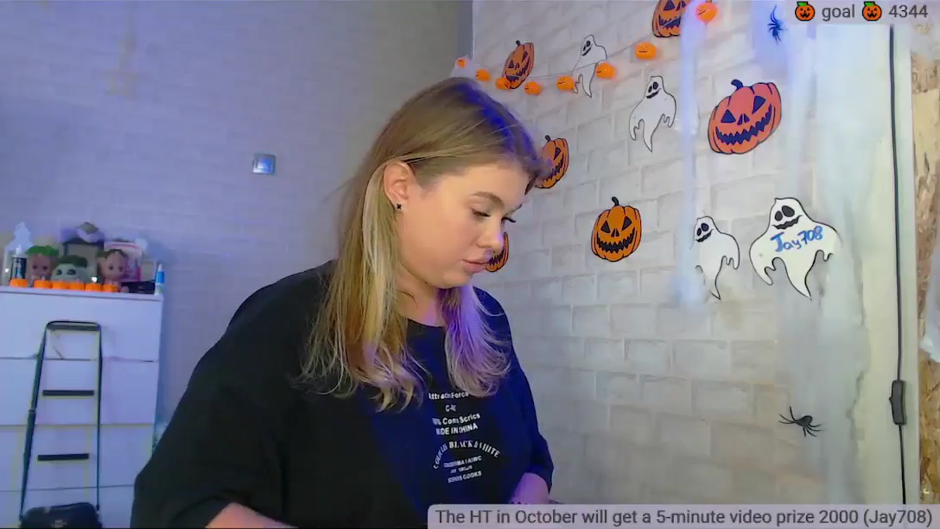 Gallery image thumbnail from SuchCute_'s myfreecams stream on, 10/24/2025, 03:13 image 10 of 20