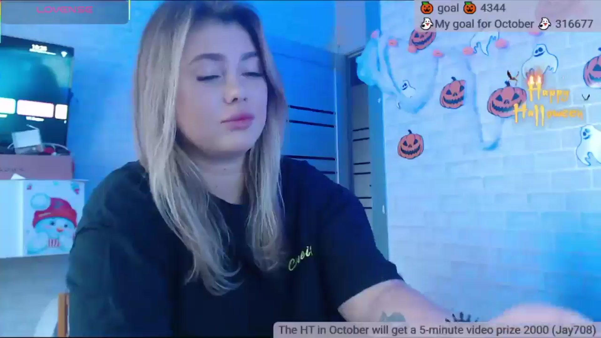 Gallery image thumbnail from SuchCute_'s myfreecams stream on, 10/26/2025, 03:41 image 14 of 20