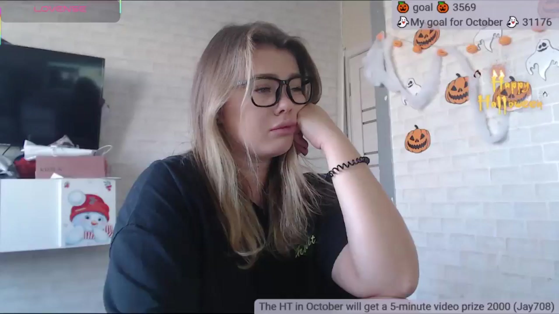 Gallery image thumbnail from SuchCute_'s myfreecams stream on, 10/27/2025, 04:17 image 17 of 20