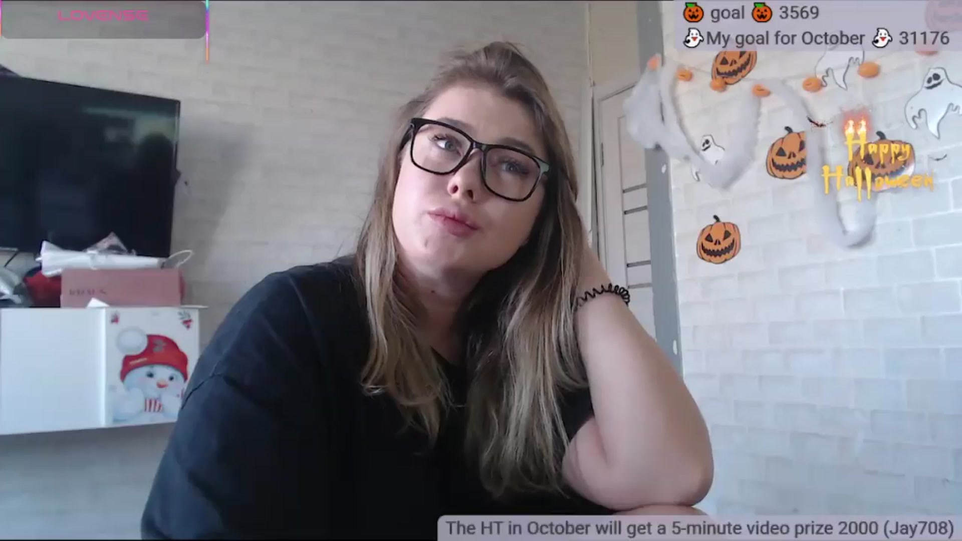 Gallery image thumbnail from SuchCute_'s myfreecams stream on, 10/27/2025, 04:17 image 18 of 20