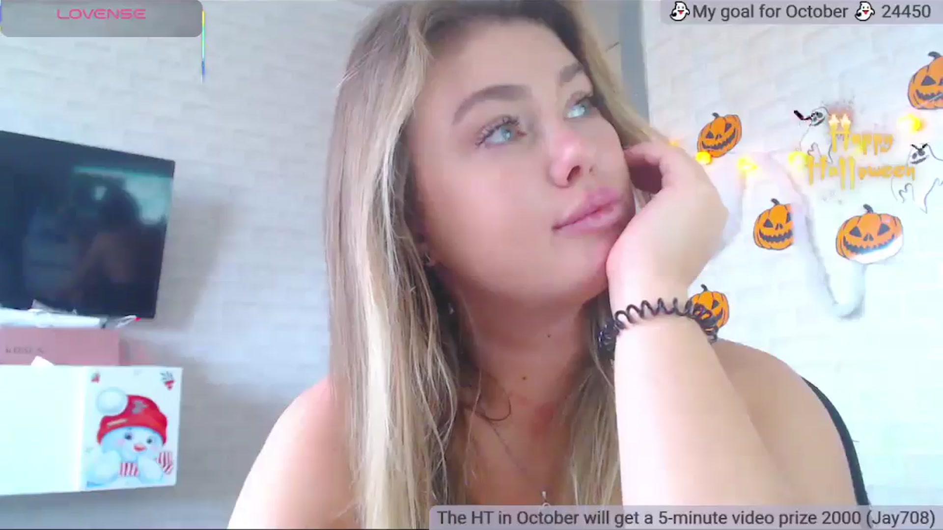 Gallery image thumbnail from SuchCute_'s myfreecams stream on, 10/28/2025, 04:36 image 15 of 20