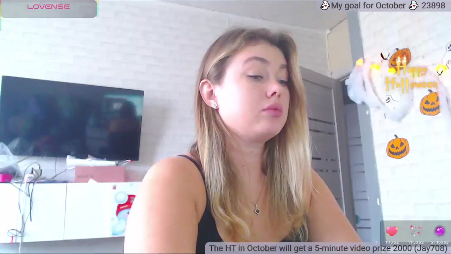 Gallery image thumbnail from SuchCute_'s myfreecams stream on, 10/28/2025, 05:28 image 12 of 20