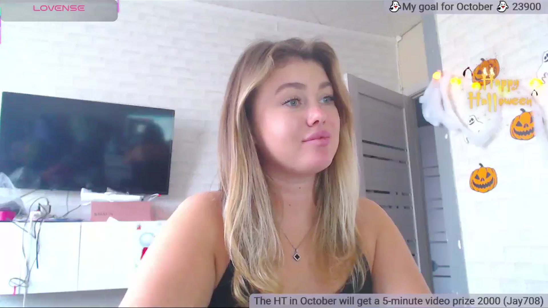 Gallery image thumbnail from SuchCute_'s myfreecams stream on, 10/28/2025, 05:28 image 7 of 20