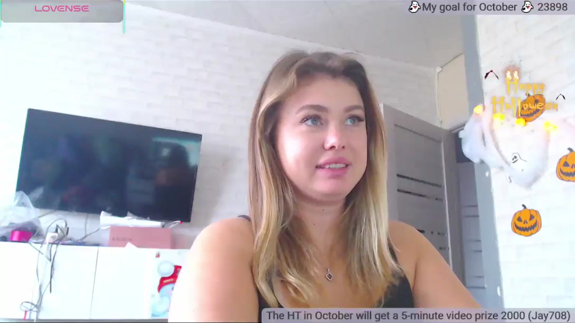 Gallery image thumbnail from SuchCute_'s myfreecams stream on, 10/28/2025, 05:28 image 17 of 20
