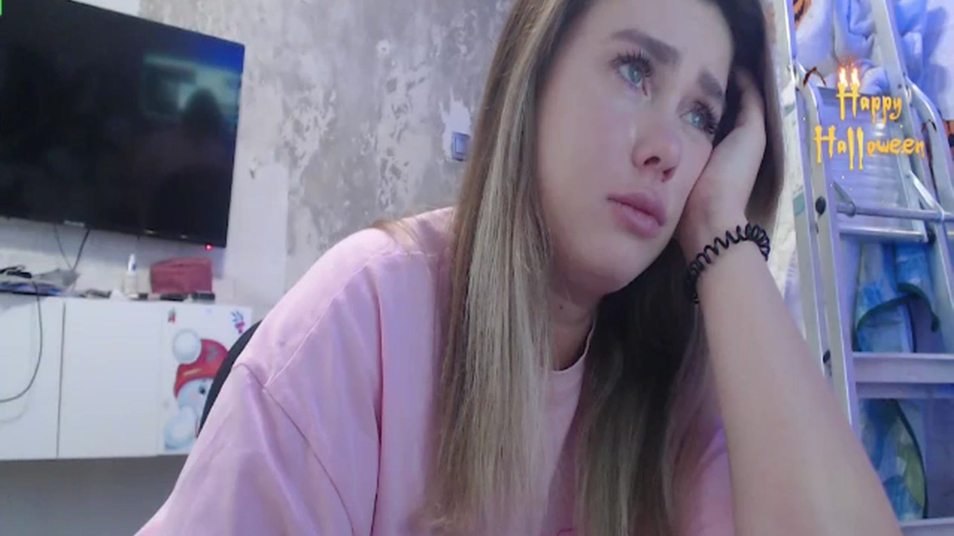Gallery image thumbnail from SuchCute_'s myfreecams stream on, 10/29/2025, 05:20 image 8 of 20